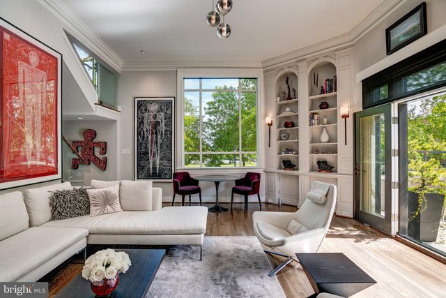 $2,800,000 | 100 Quay Street, Alexandria, VA 22314