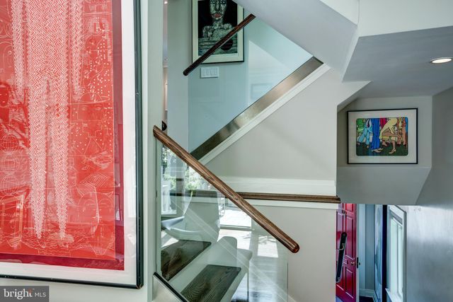 $2,800,000 | 100 Quay Street, Alexandria, VA 22314