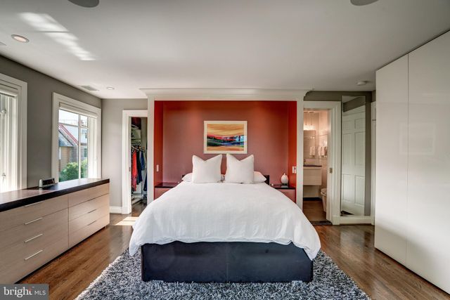 $2,800,000 | 100 Quay Street, Alexandria, VA 22314