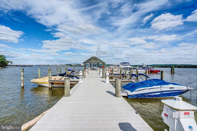 $2,800,000 | 100 Quay Street, Alexandria, VA 22314