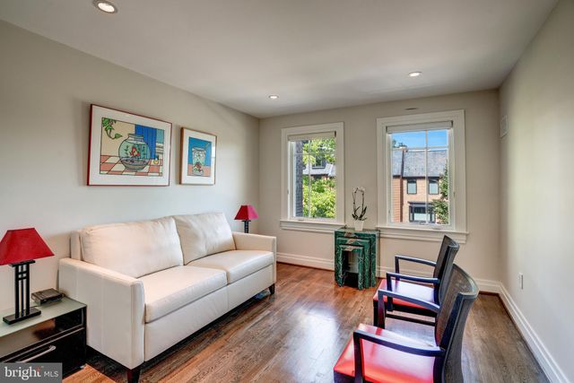 $2,800,000 | 100 Quay Street, Alexandria, VA 22314