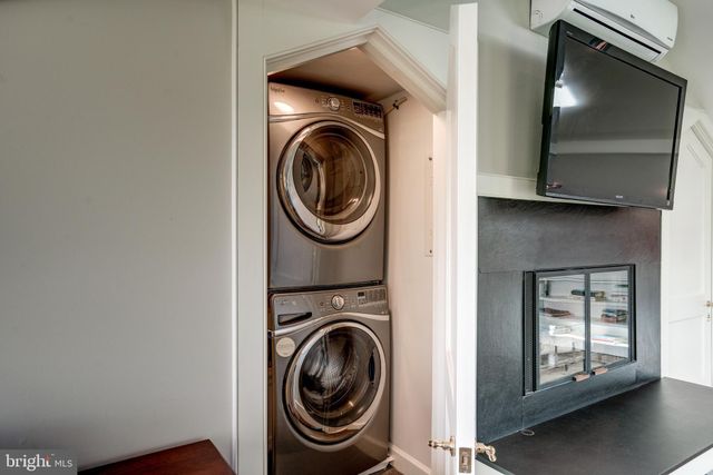 $2,800,000 | 100 Quay Street, Alexandria, VA 22314