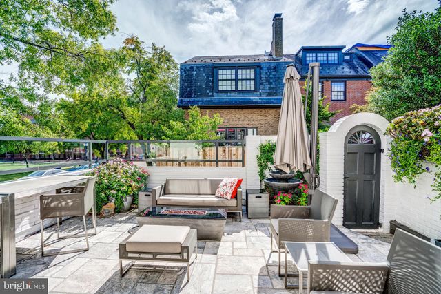 $2,800,000 | 100 Quay Street, Alexandria, VA 22314