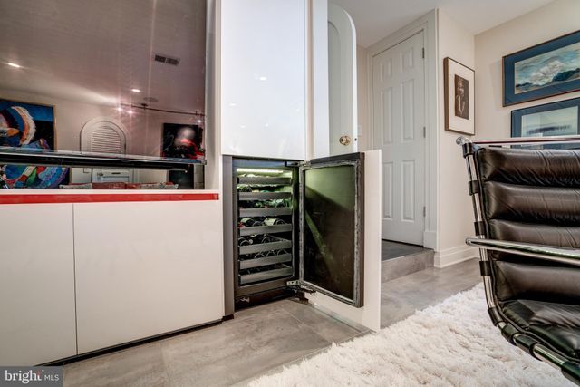 $2,800,000 | 100 Quay Street, Alexandria, VA 22314