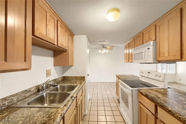 $1,095 | 1377 Lorilyn Avenue, Unit 3, Las Vegas, NV 89119