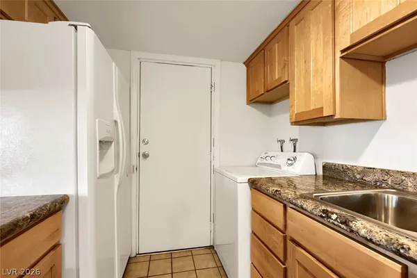 $1,095 | 1377 Lorilyn Avenue, Unit 3, Las Vegas, NV 89119