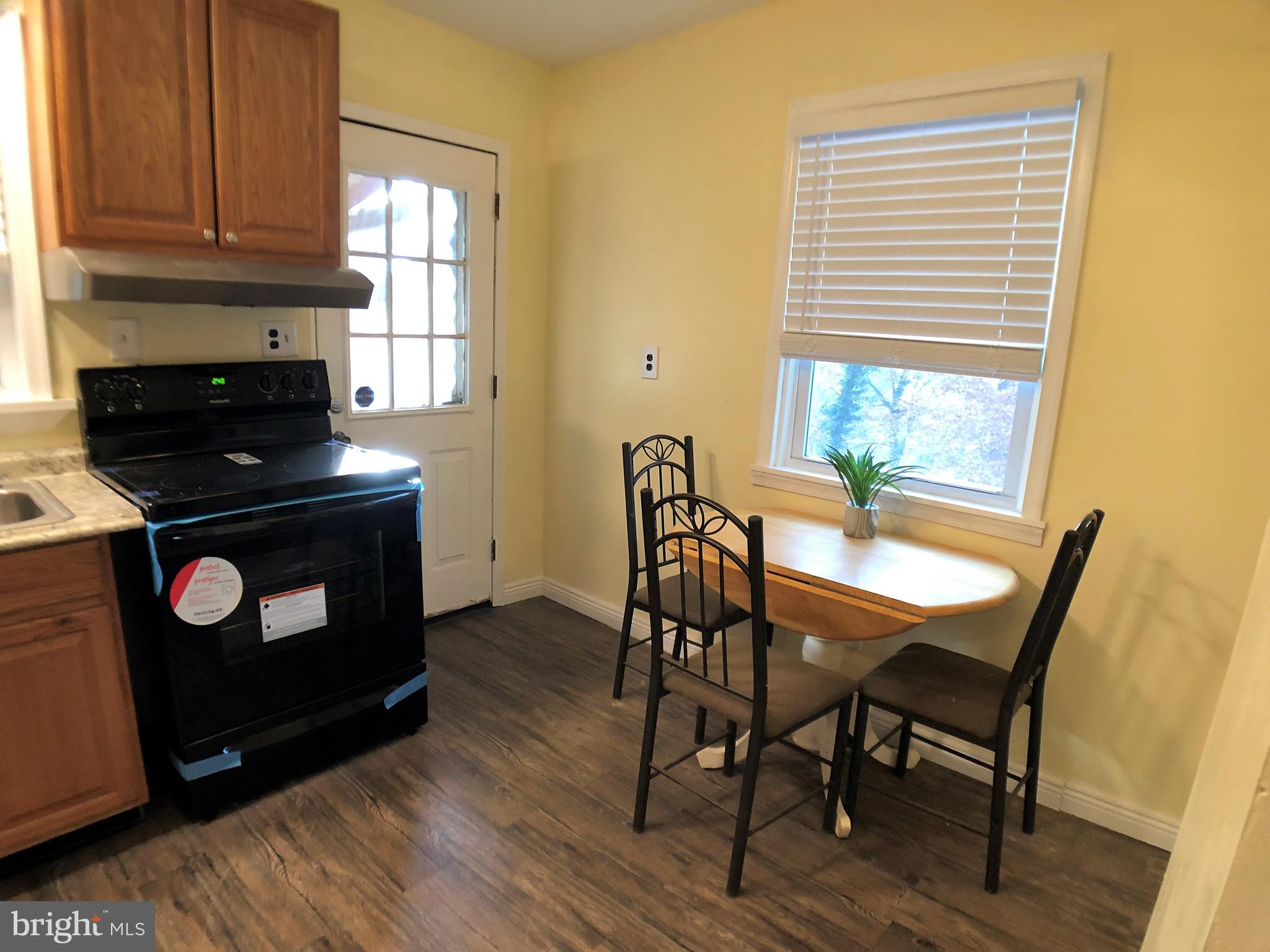 646 Convent Road Aston, PA 19014 - Photo 11 of 20 Eat in kitchen