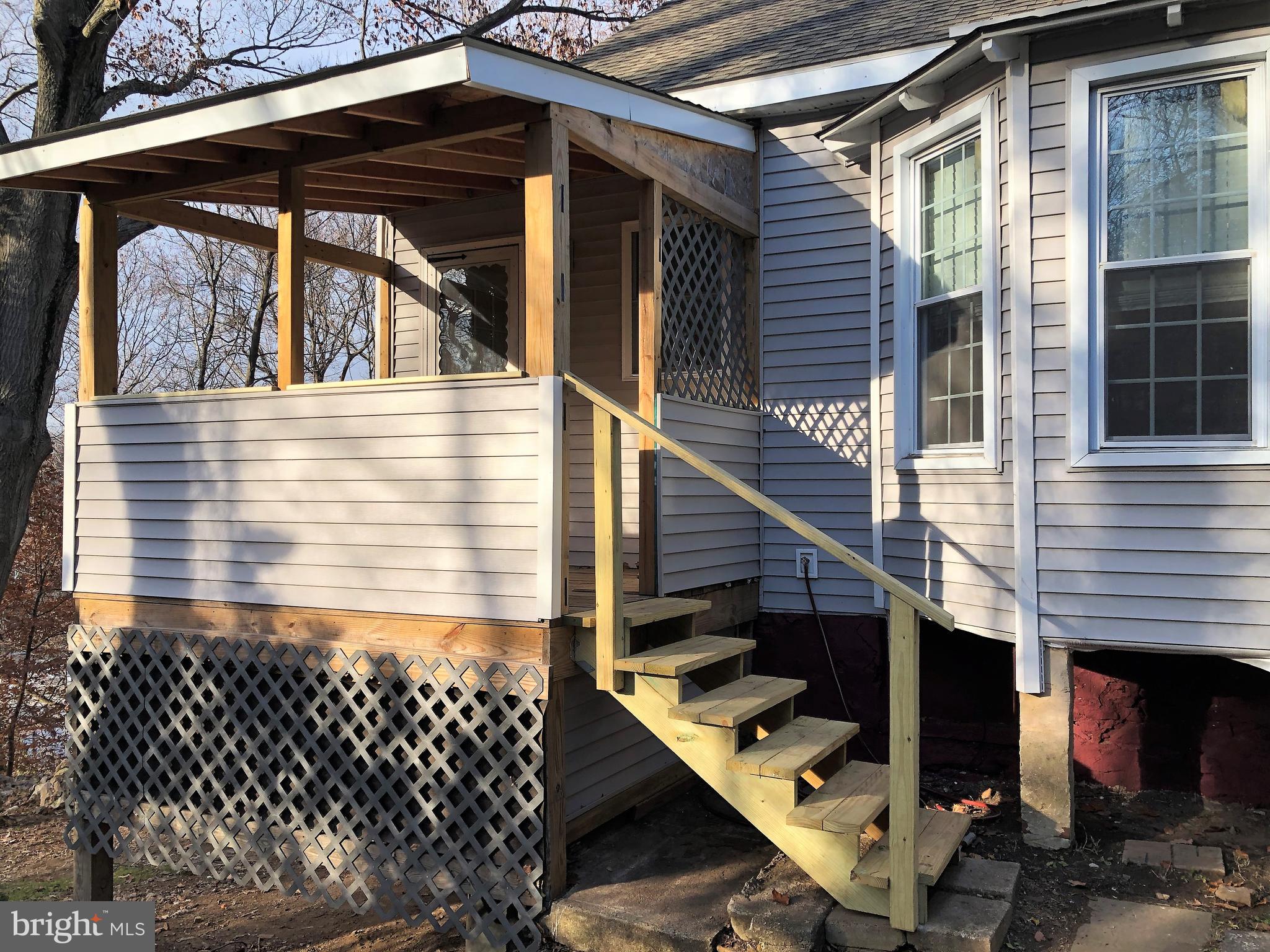 646 Convent Road Aston, PA 19014 - Photo 17 of 20 Porch