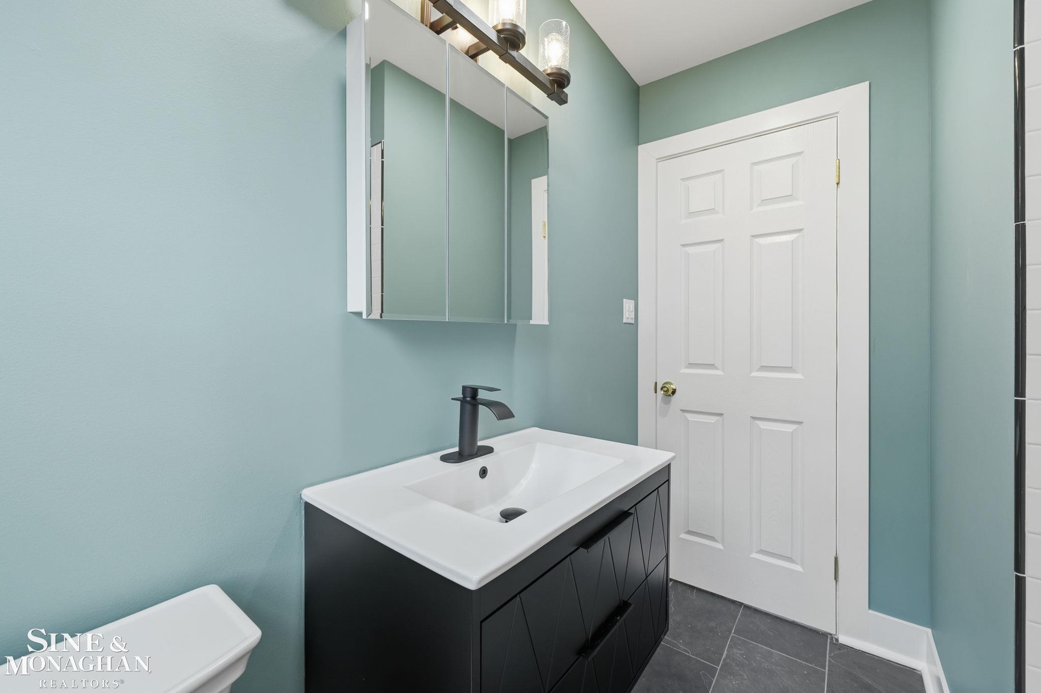 1641 Hampton Road Grosse Pointe Woods, MI 48236 - Photo 26 of 70