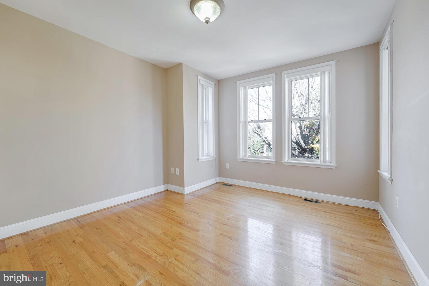 833 10th Street Northeast Washington, DC 20002 - Photo 16 of 33 Gallery Image 16