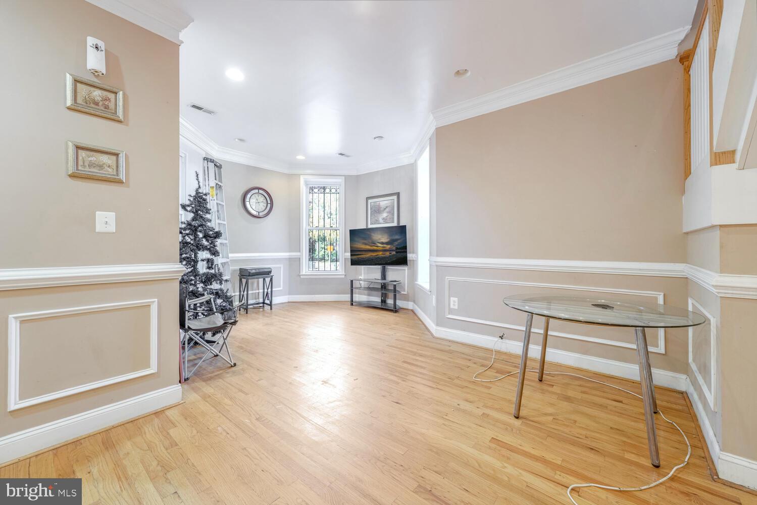 833 10th Street Northeast Washington, DC 20002 - Photo 3 of 33 Gallery Image 3