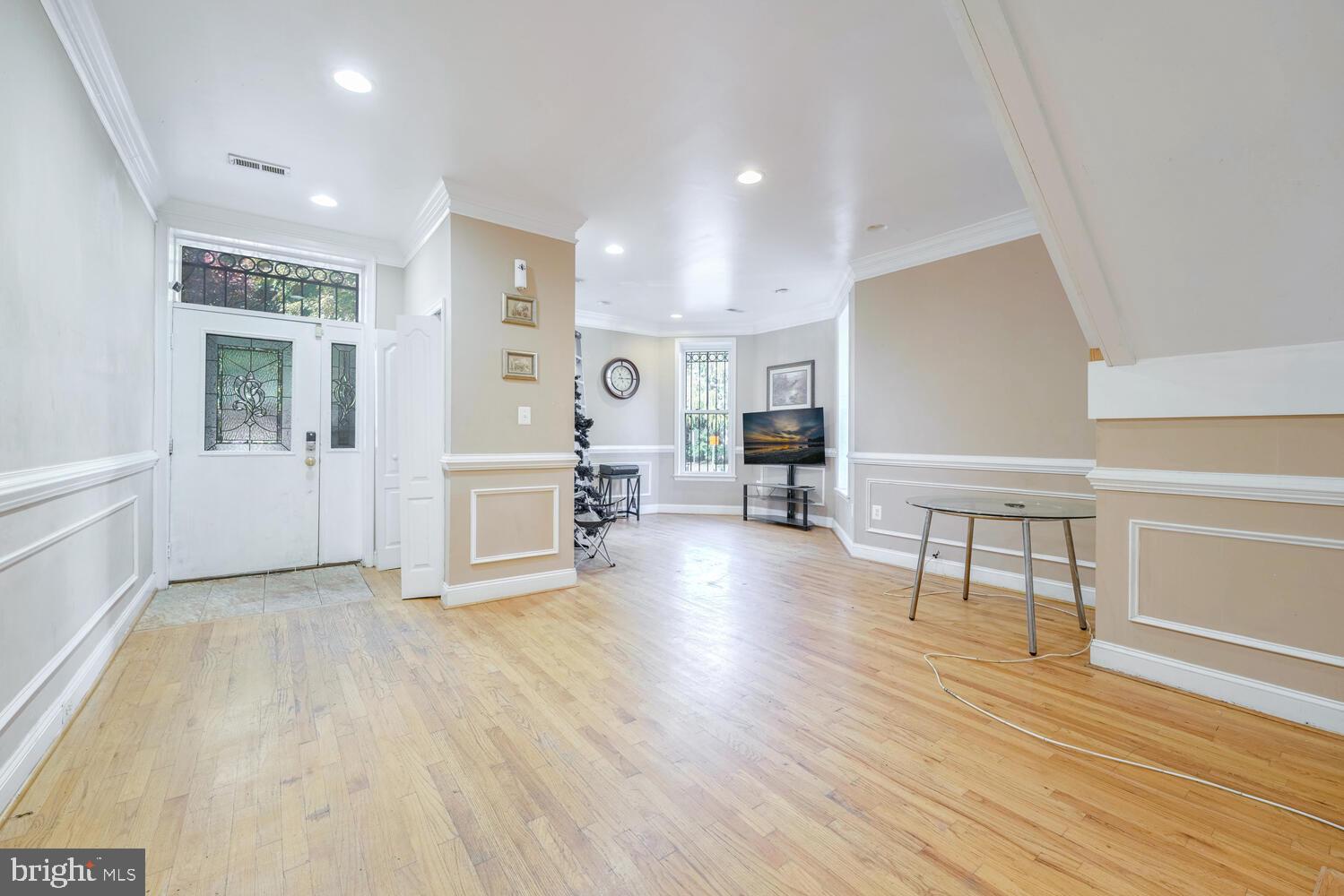 833 10th Street Northeast Washington, DC 20002 - Photo 6 of 33 Gallery Image 6