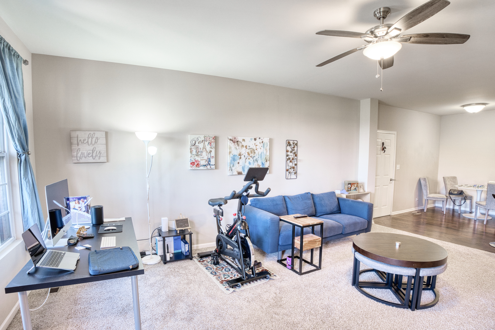 7520 Claridge Drive, Unit H Bridgeview, IL 60455 - Photo 5 of 22 a living room with furniture and a table