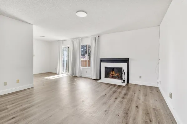 $229,000 | 3701 Colonial Drive, Unit 164, Modesto, CA 95356