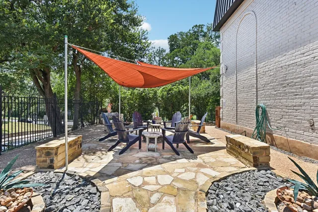 a view of outdoor space yard and patio