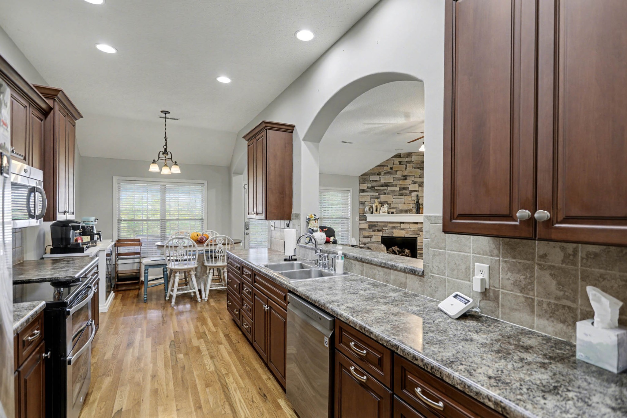 122 Cross Hall Loop Bowling Green, KY 42104 - Photo 4 of 41