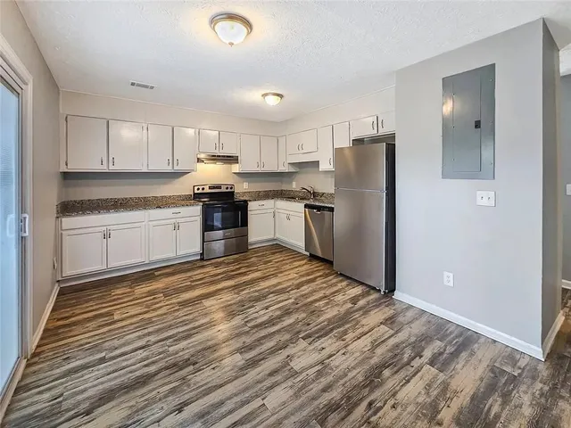 $360,000 | 8327 Glenwoods Terrace, Riverdale, GA 30274