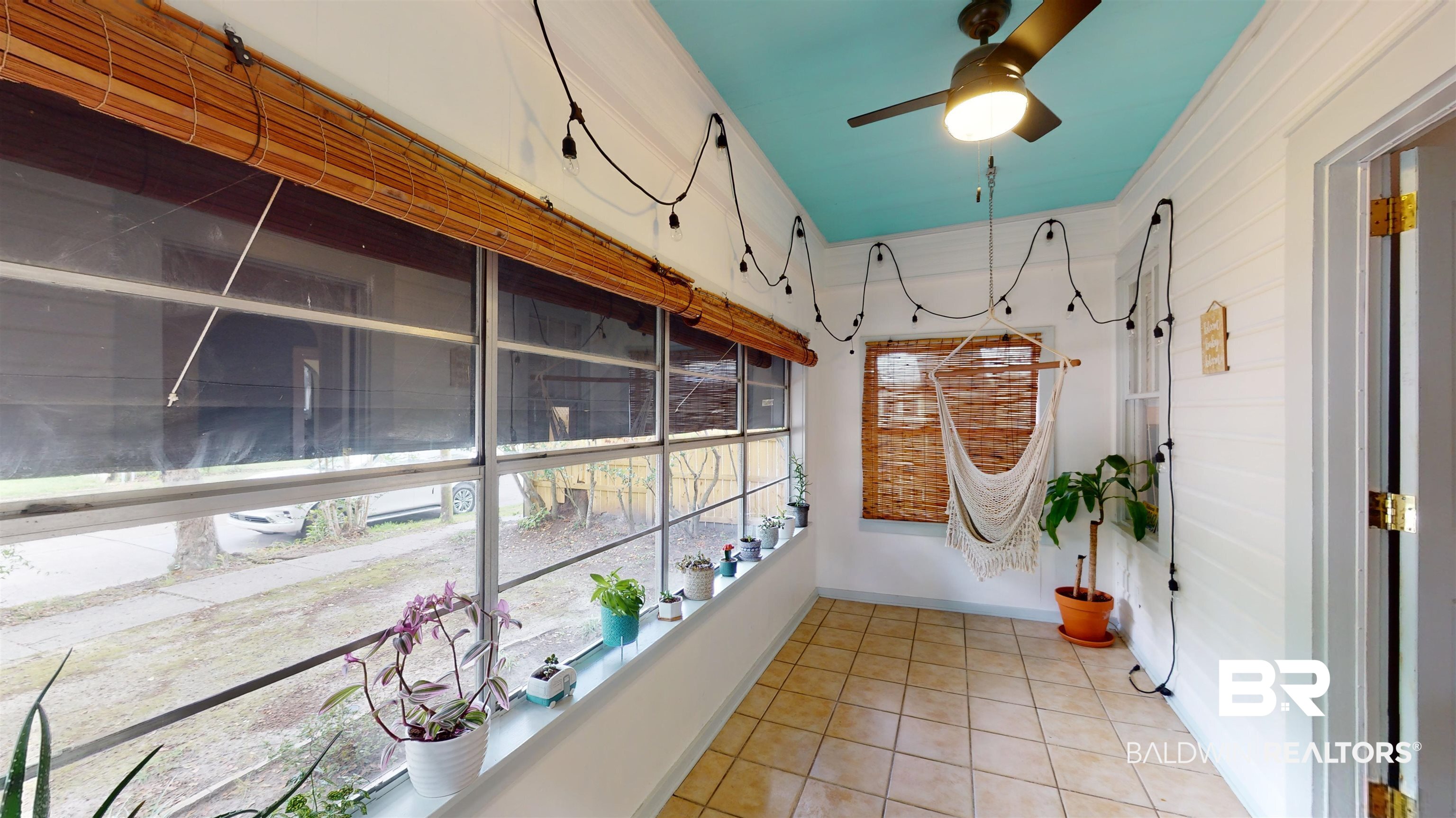 255 Crenshaw Street Mobile, AL 36606 - Photo 4 of 22