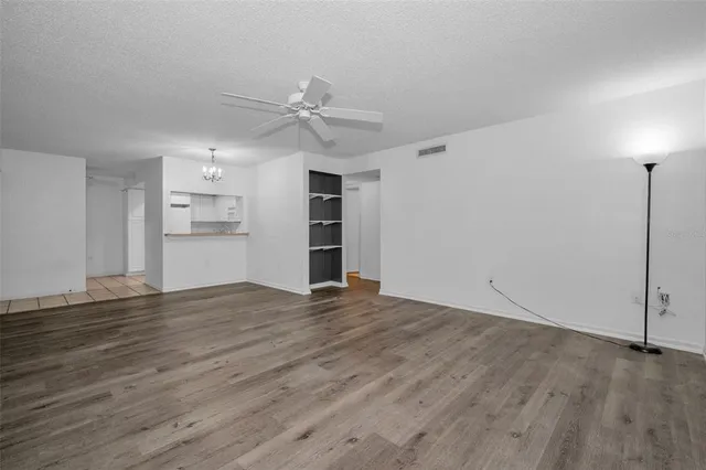 $151,500 | 2650 Countryside Boulevard, Unit C106, Clearwater, FL 33761