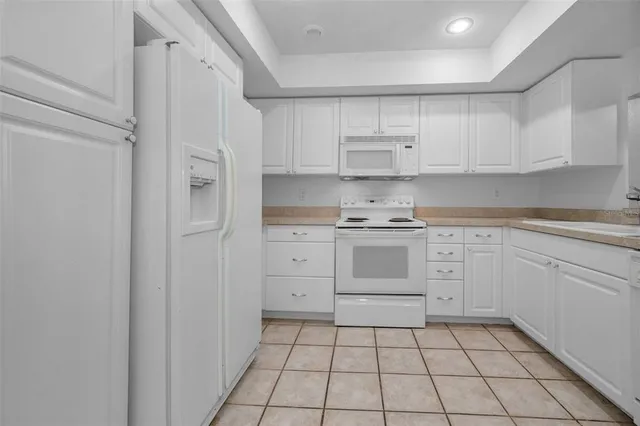 $151,500 | 2650 Countryside Boulevard, Unit C106, Clearwater, FL 33761