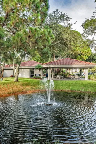 $151,500 | 2650 Countryside Boulevard, Unit C106, Clearwater, FL 33761