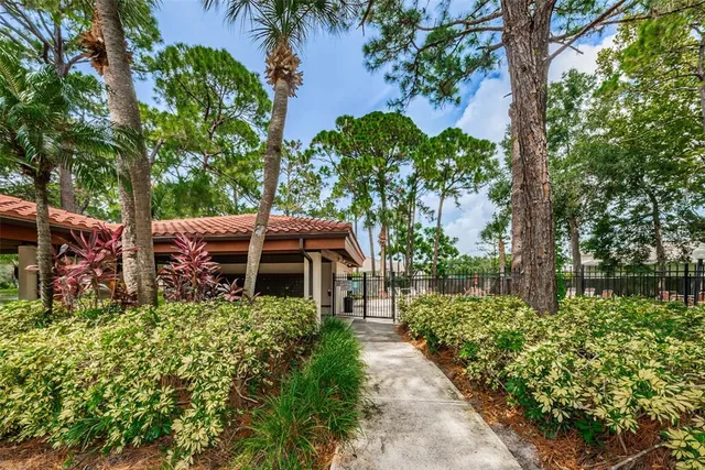 $151,500 | 2650 Countryside Boulevard, Unit C106, Clearwater, FL 33761