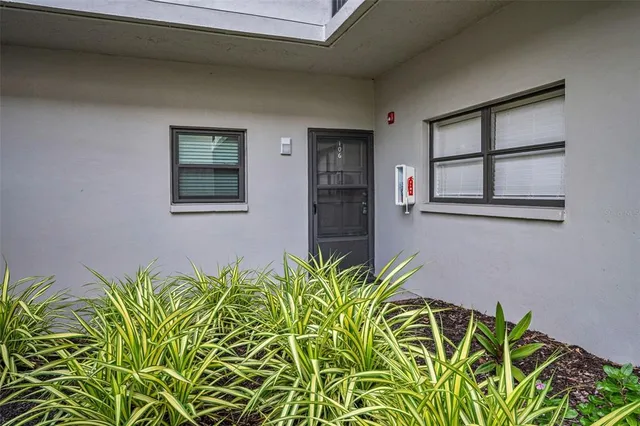 $151,500 | 2650 Countryside Boulevard, Unit C106, Clearwater, FL 33761