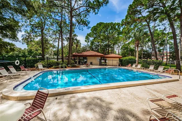 $151,500 | 2650 Countryside Boulevard, Unit C106, Clearwater, FL 33761