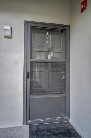 $151,500 | 2650 Countryside Boulevard, Unit C106, Clearwater, FL 33761