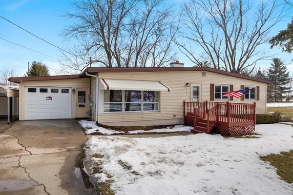 $224,900 | 425 South Division Street, Carson City, MI 48811