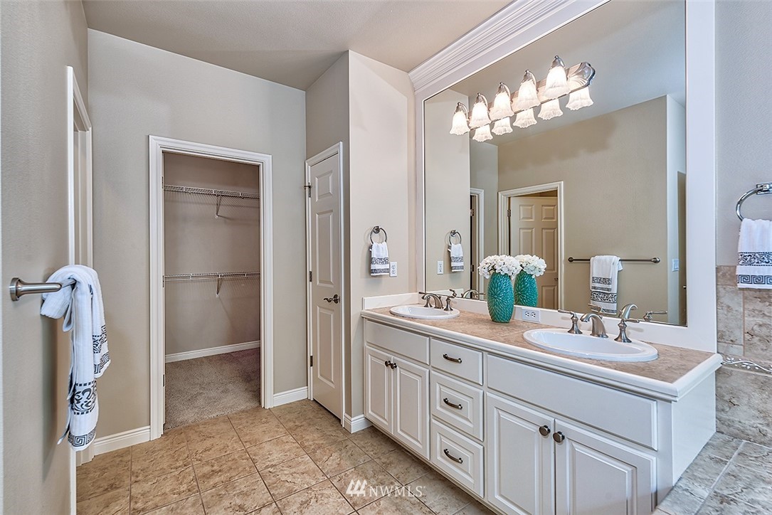 1015 South 36th Place Renton, WA 98055 - Photo 11 of 24 Gallery Image 11