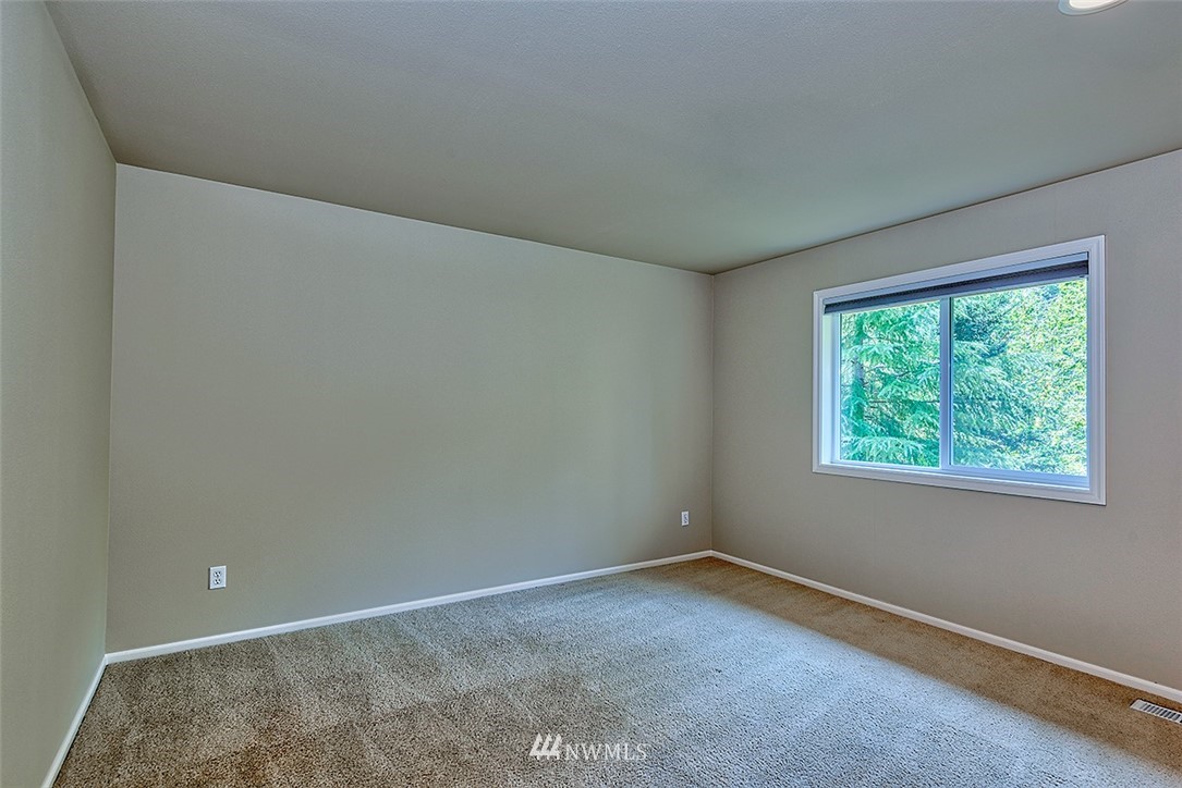 1015 South 36th Place Renton, WA 98055 - Photo 16 of 24 Gallery Image 16