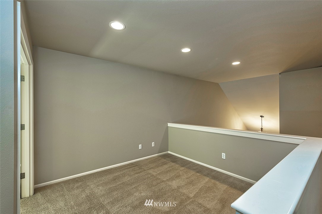 1015 South 36th Place Renton, WA 98055 - Photo 18 of 24 Gallery Image 18