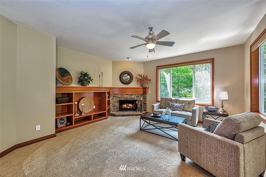 1015 South 36th Place Renton, WA 98055 - Photo 9 of 24 Gallery Image 9