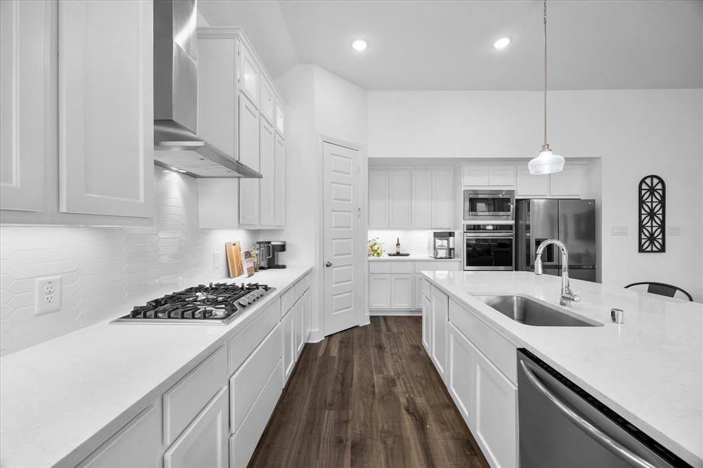 9420 Surveyor Road Oak Point, TX 75068 - Photo 5 of 21