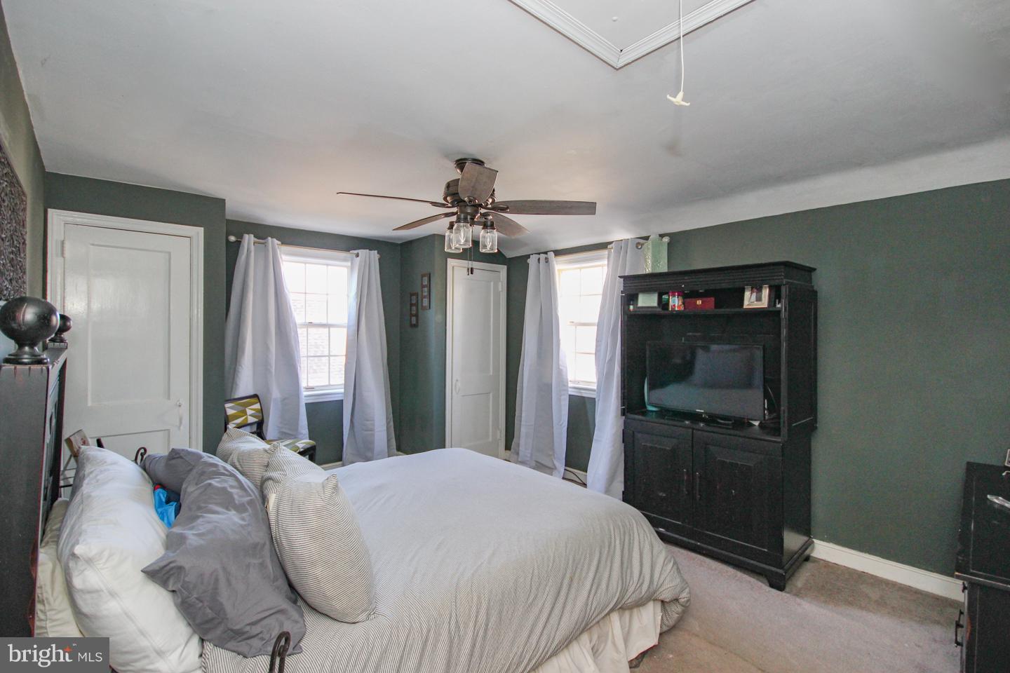 128 School Lane Springfield, PA 19064 - Photo 12 of 24 Gallery Image 12