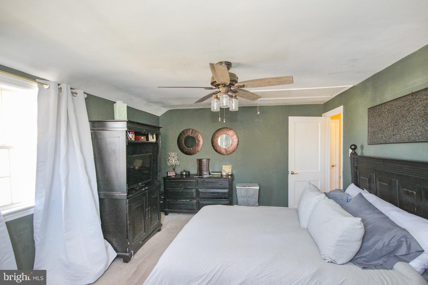 128 School Lane Springfield, PA 19064 - Photo 13 of 24 Gallery Image 13