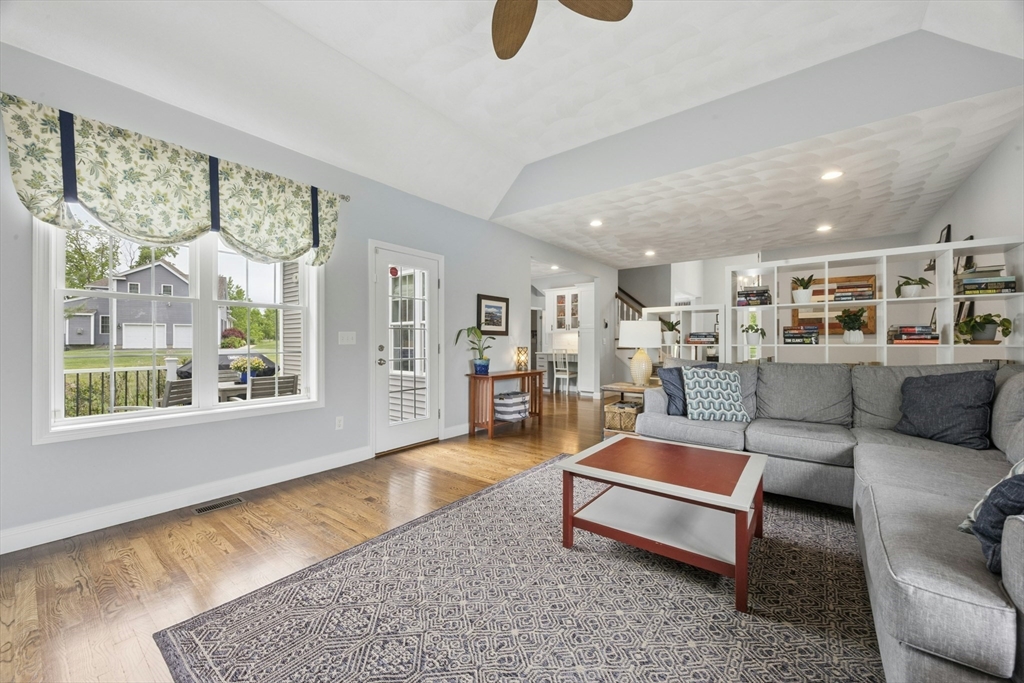 12 Forbes Road Hudson, MA 01749 - Photo 11 of 40