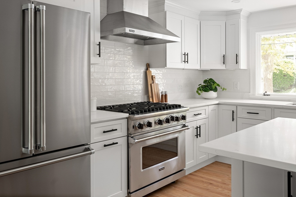 171 Shaw Road Brookline, MA 02467 - Photo 14 of 37