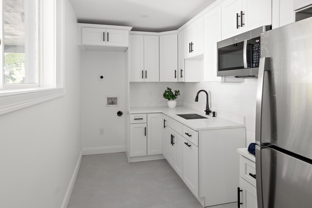 171 Shaw Road Brookline, MA 02467 - Photo 32 of 37