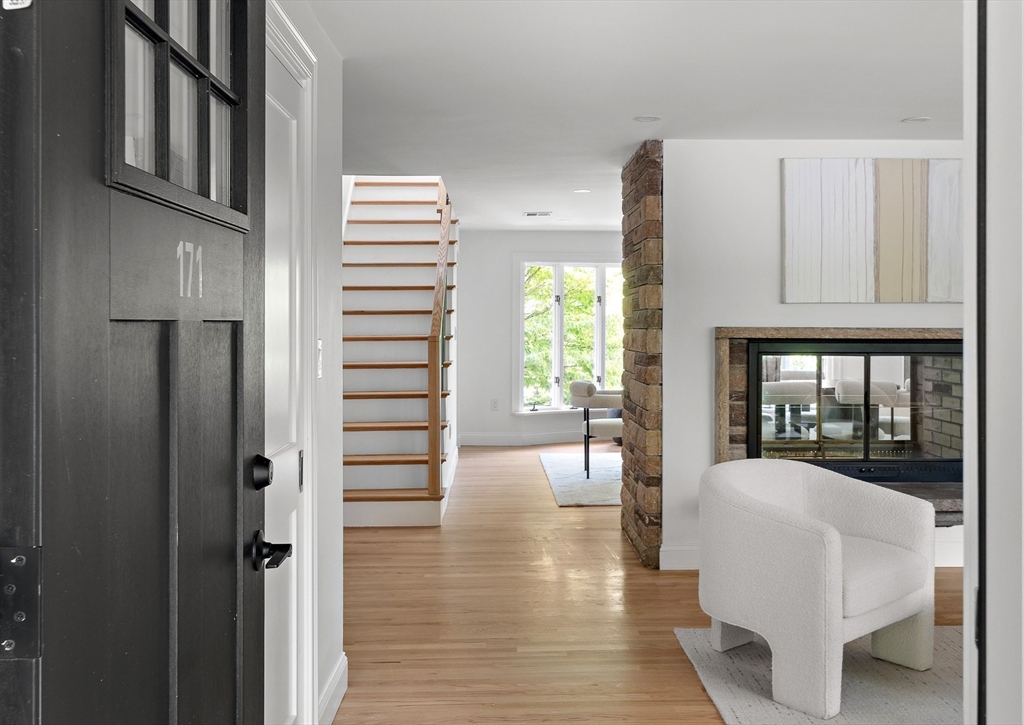 171 Shaw Road Brookline, MA 02467 - Photo 5 of 37