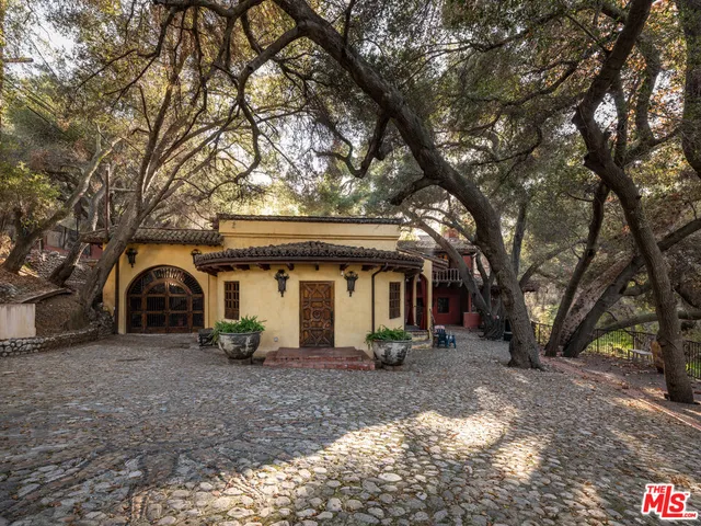 $2,500,000 | 1135 North Topanga Canyon Boulevard, Topanga, CA 90290