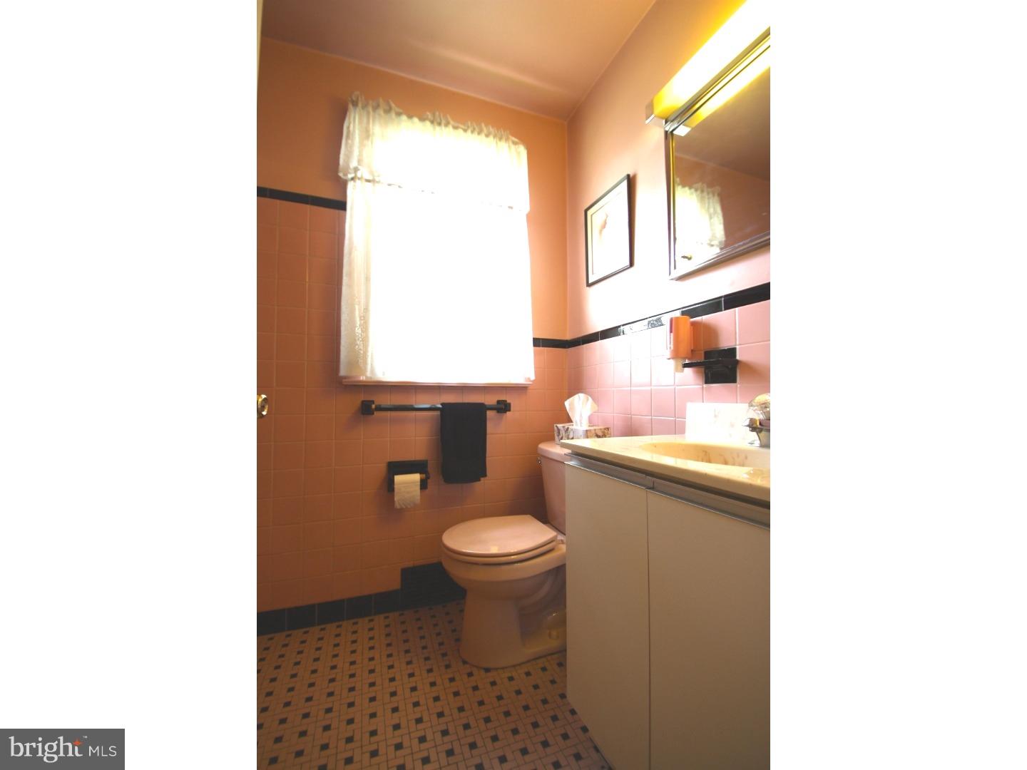 1381 Michael Road Jenkintown, PA 19046 - Photo 21 of 25 Gallery Image 21