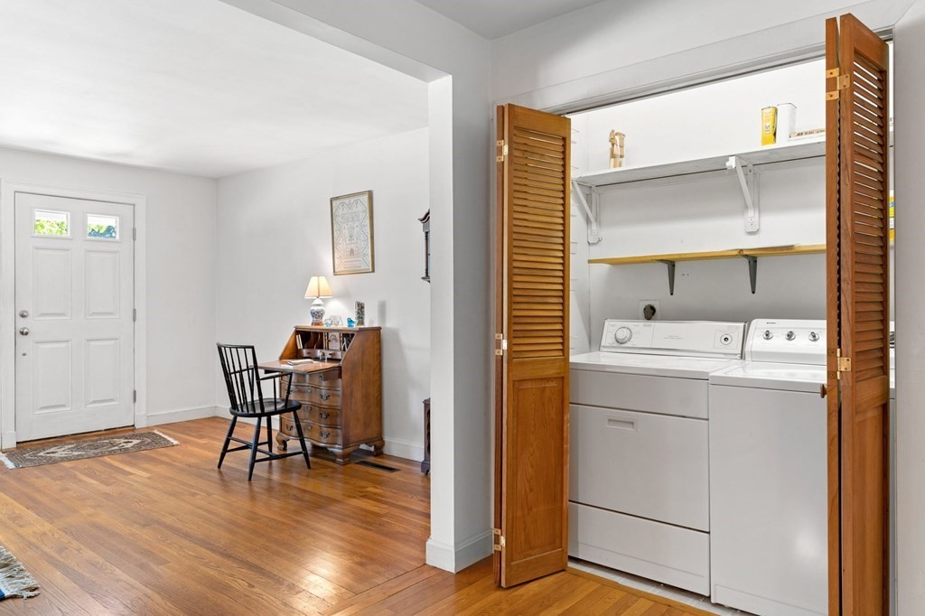 35 Kenneth Road Marblehead, MA 01945 - Photo 11 of 33