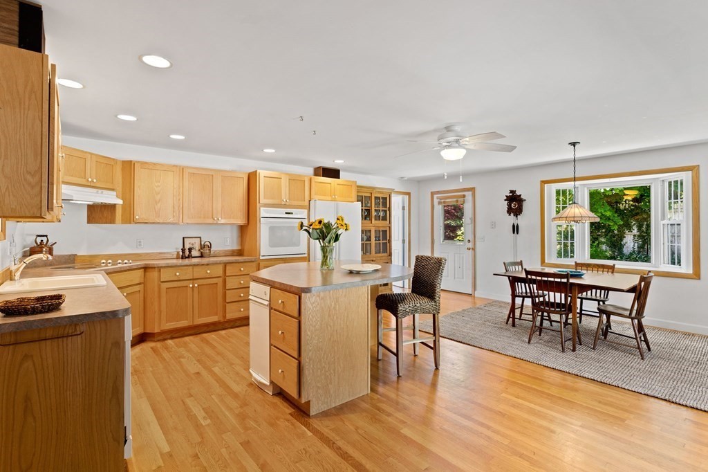 35 Kenneth Road Marblehead, MA 01945 - Photo 13 of 33