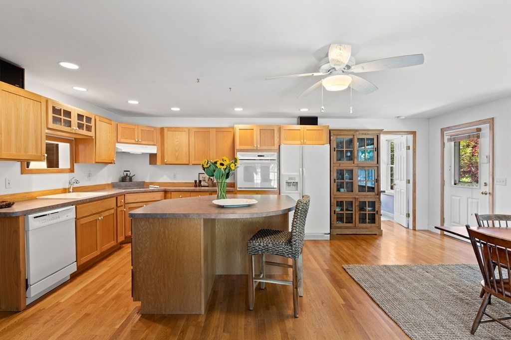 35 Kenneth Road Marblehead, MA 01945 - Photo 14 of 33