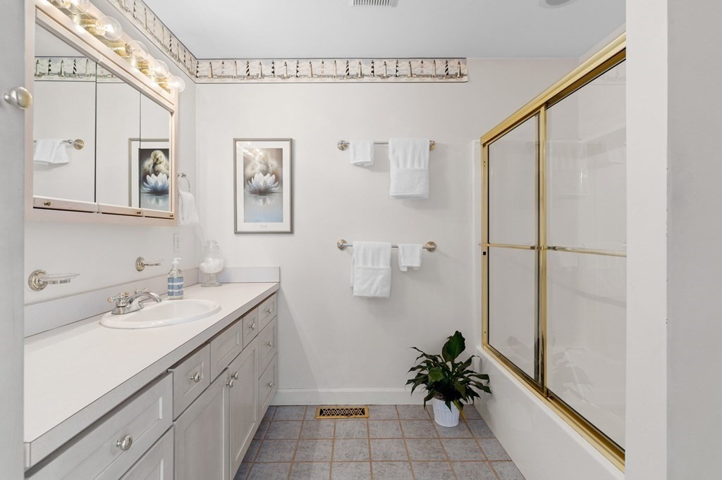 35 Kenneth Road Marblehead, MA 01945 - Photo 21 of 33