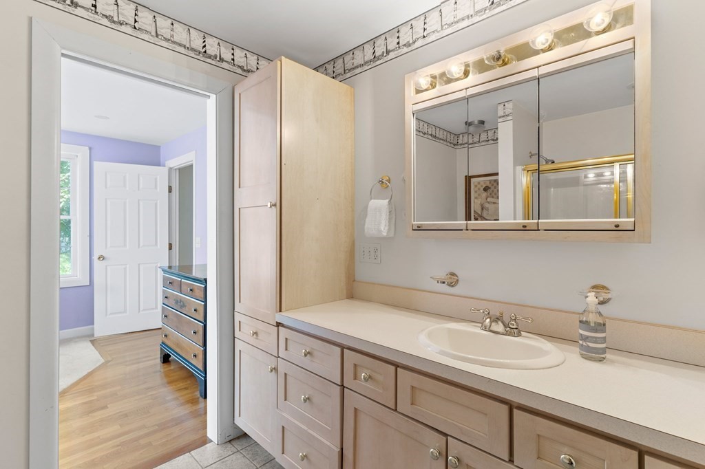 35 Kenneth Road Marblehead, MA 01945 - Photo 22 of 33