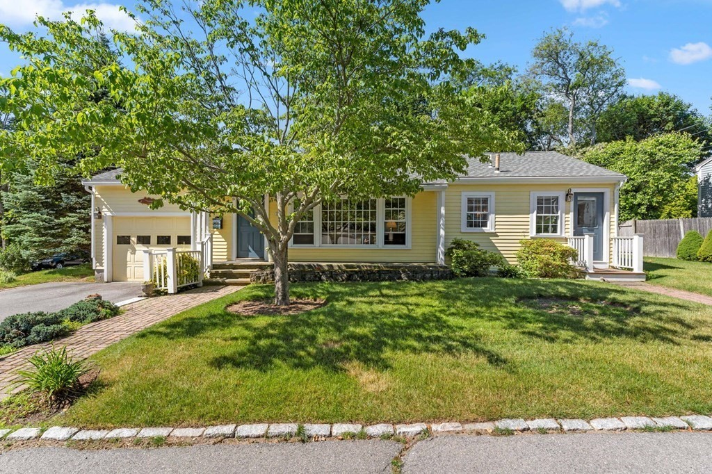 35 Kenneth Road Marblehead, MA 01945 - Photo 3 of 33