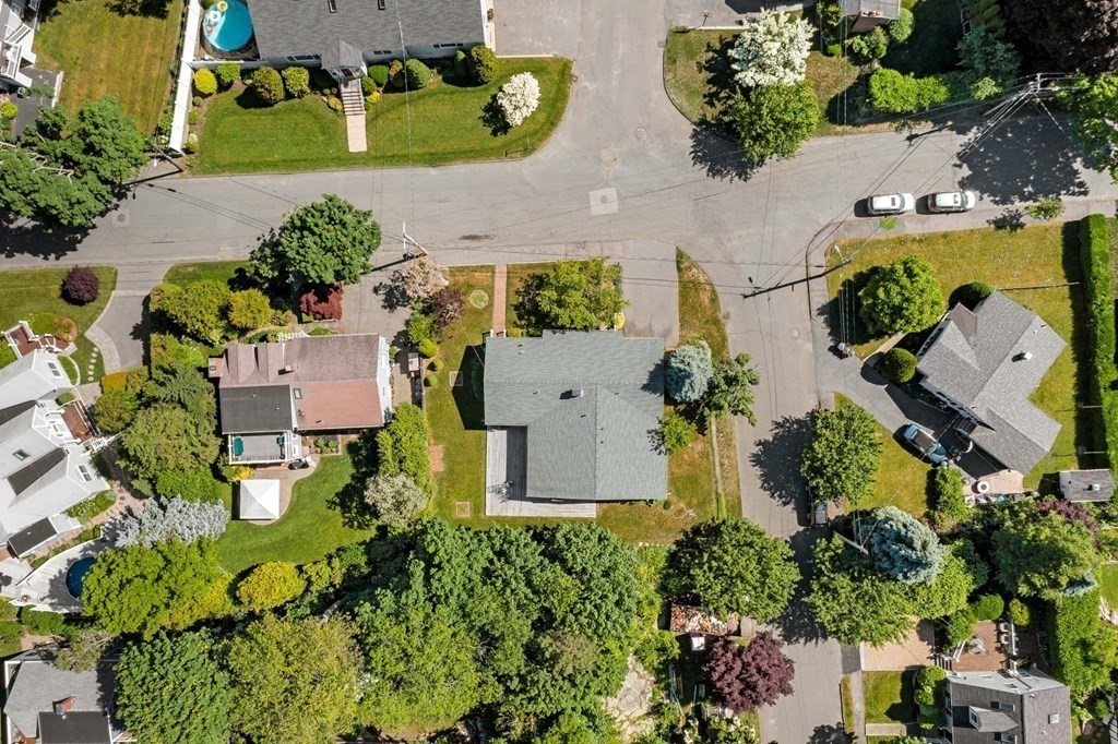 35 Kenneth Road Marblehead, MA 01945 - Photo 5 of 33